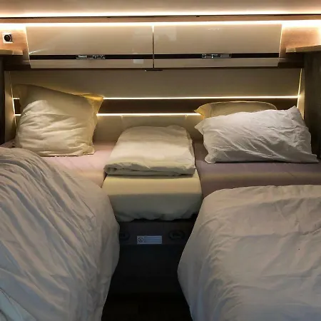 Camper/camping-car 4* A La Ferme Maison d'hôtes *