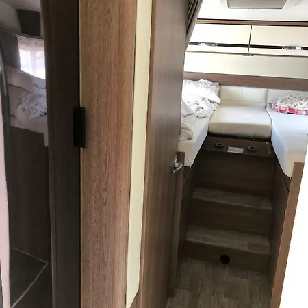 Casa de hóspedes Camper/camping-car 4* A La Ferme